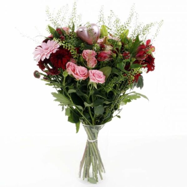 Gifts.ie Valentines Day Deluxe Bouquet